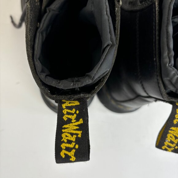 Size 9 Dr Martens Insulated Boots - Picture 4 of 5